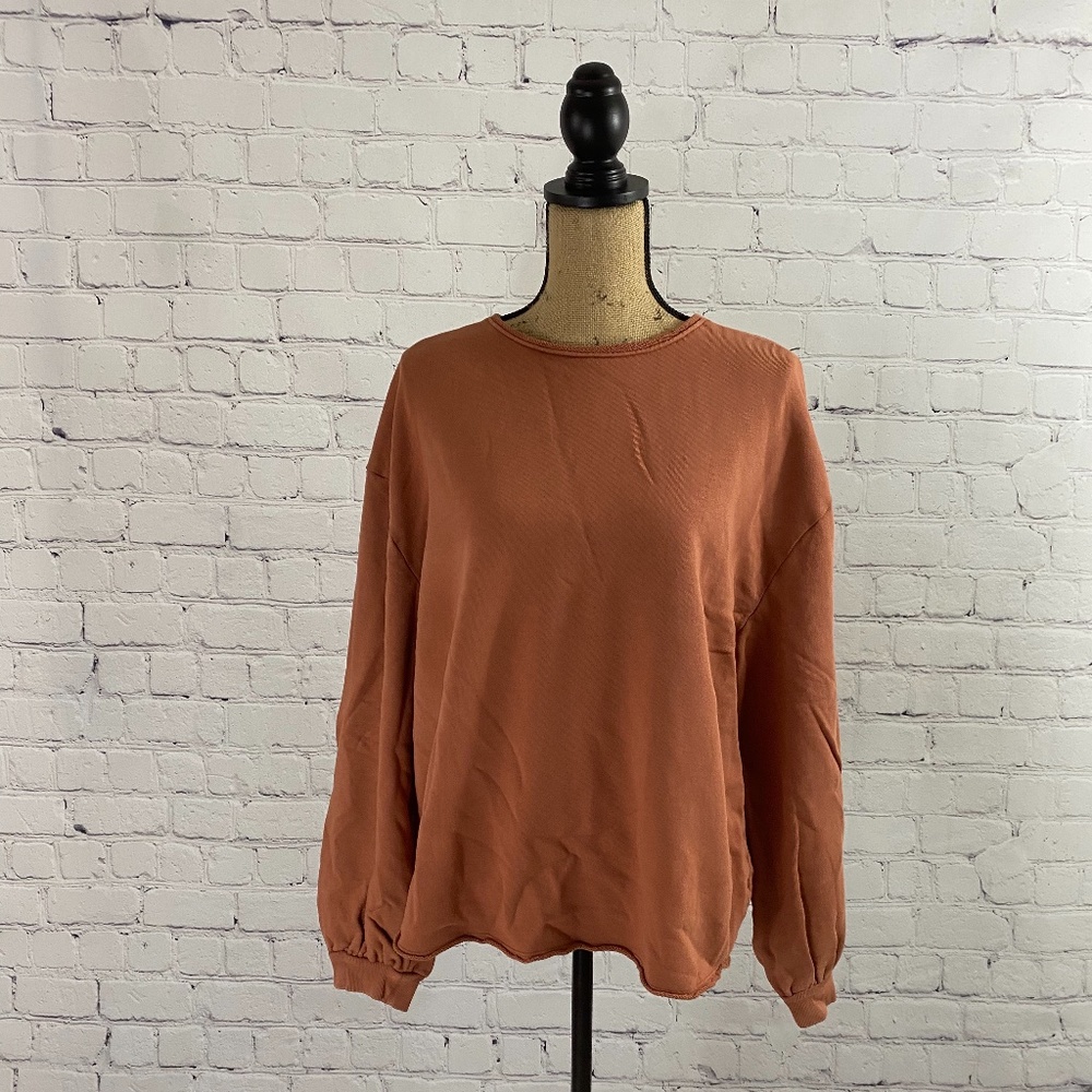 Sweatshirt
